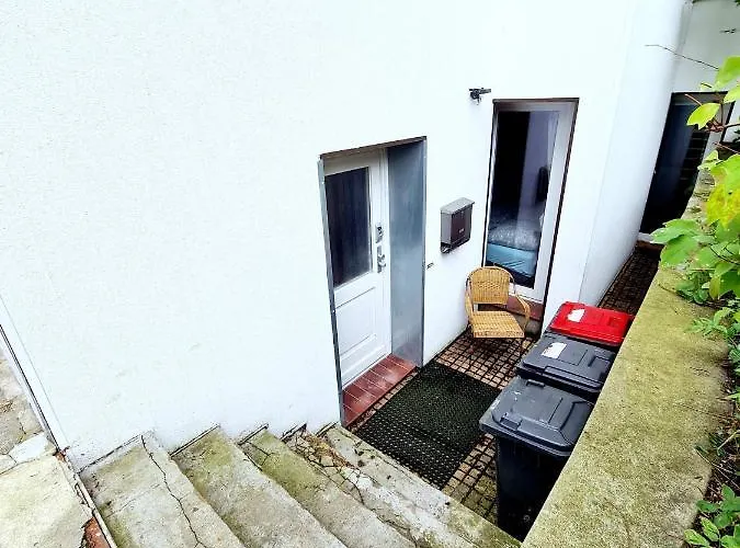 Spacious In Urban Location *