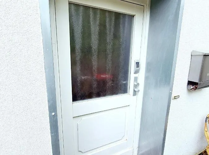 Apartment Spacious In Urban Location *